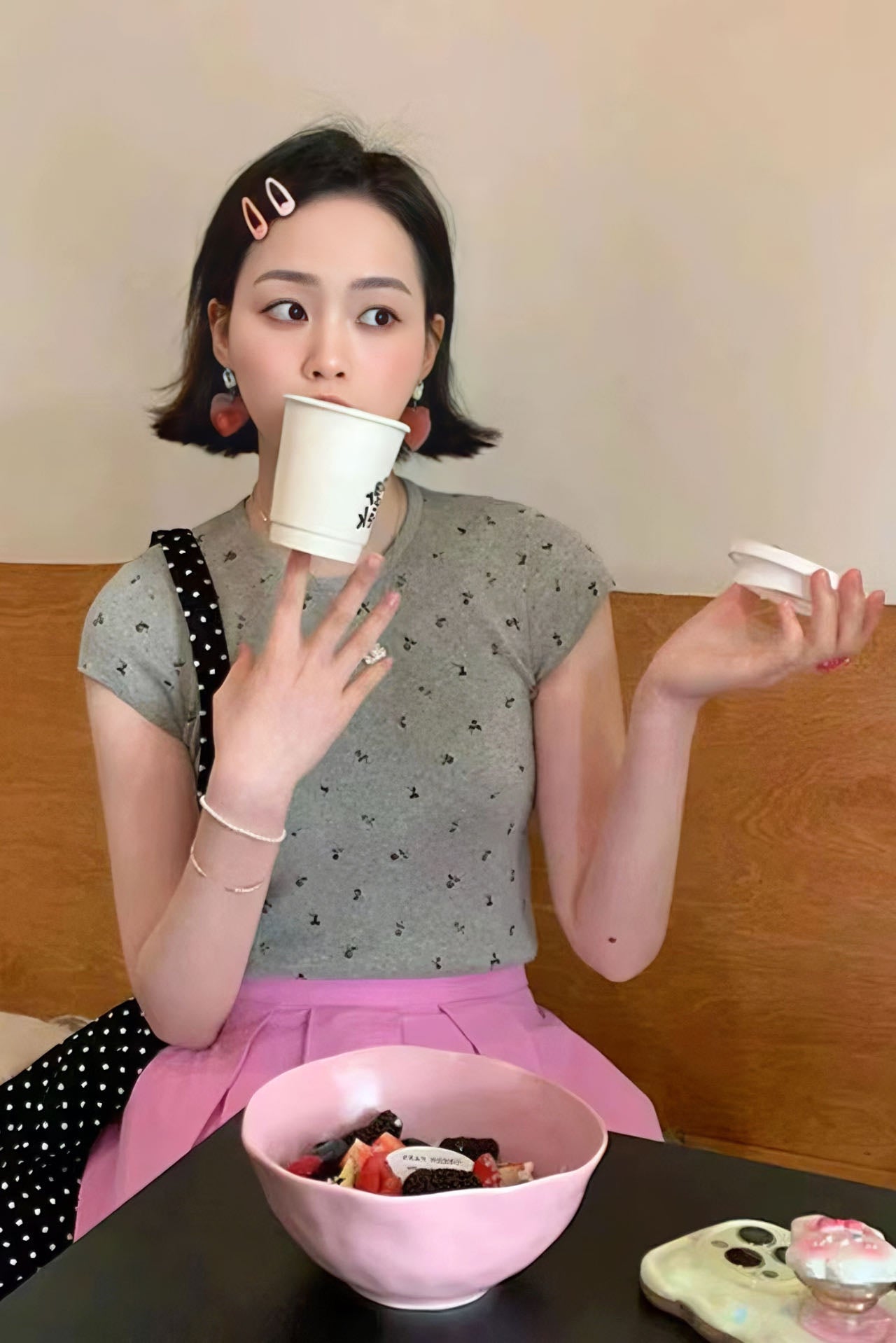 碎花緊身針織短袖上衣